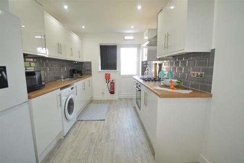 5 bedroom terraced house to rent - Knight Avenue, Coventry