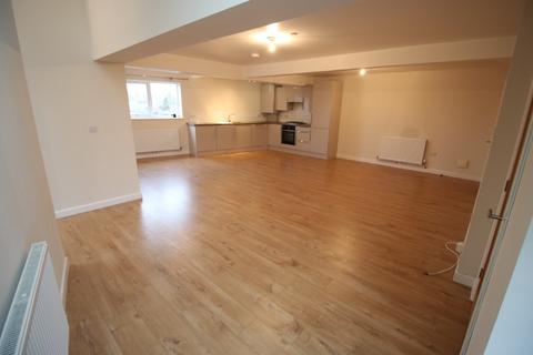 3 bedroom flat to rent, Lawrence Road, Biggleswade, SG18