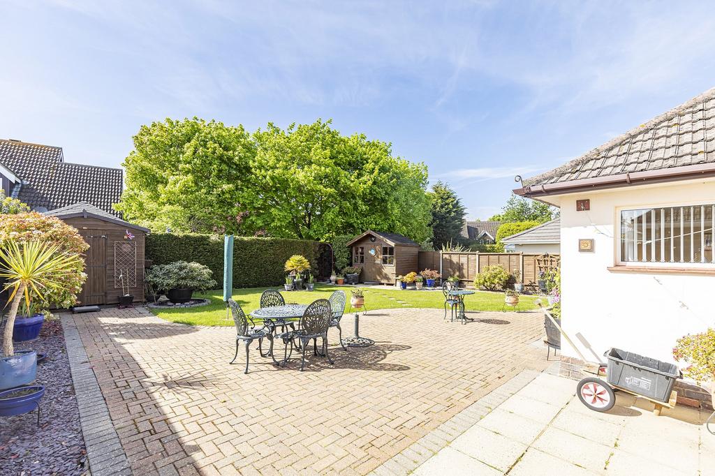 Southern Lane, Barton On Sea... 3 bed detached bungalow £599,950