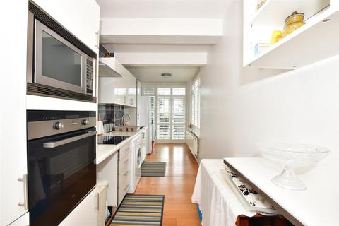 123 Cherrydown Avenue, London, E4 8DX