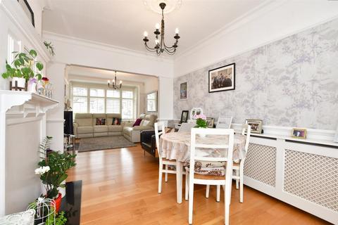123 Cherrydown Avenue, London, E4 8DX