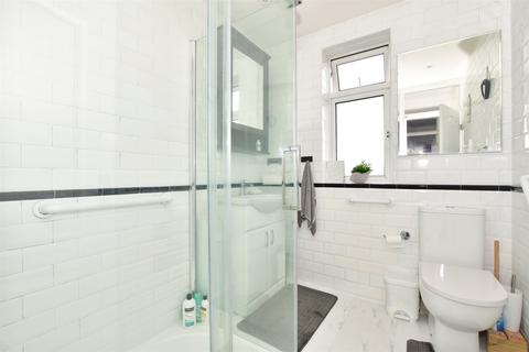 123 Cherrydown Avenue, London, E4 8DX