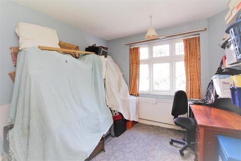 2 Shaftesbury Avenue, Kenton, Harrow, HA3 0QX