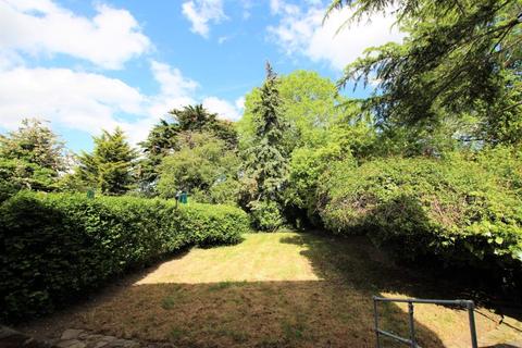 2 Shaftesbury Avenue, Kenton, Harrow, HA3 0QX