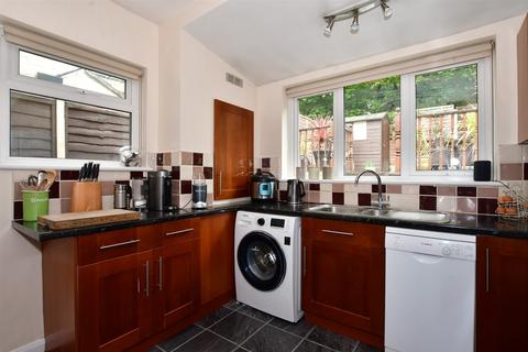 41 Lower Road, Kenley, CR8 5NH