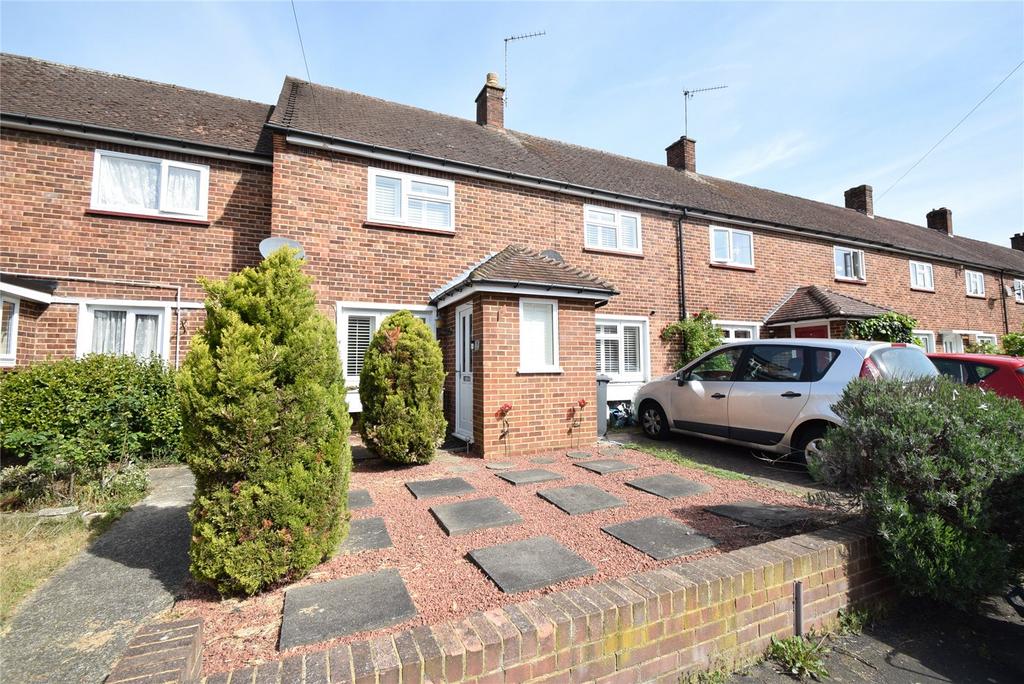 Kingsbury Drive, Old Windsor, Berkshire, SL4 3 bed terraced house for