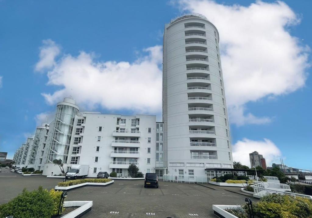 229 Barrier Point Road, Canning Town... 1 bed flat £275,000