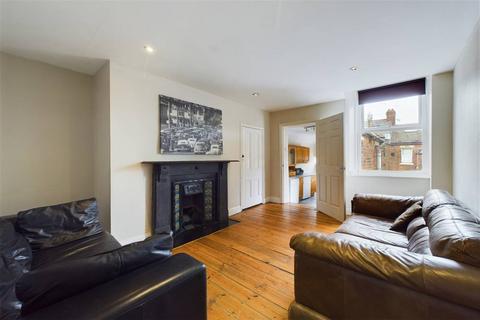 6 bedroom maisonette to rent, Grosvenor Gardens, Jesmond, Newcastle Upon Tyne