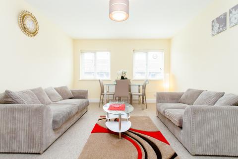 2 bedroom apartment to rent, High Road, Seven Sisters, London N15