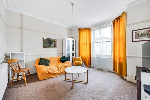 2 bedroom apartment to rent, Kingwood Road, SW6