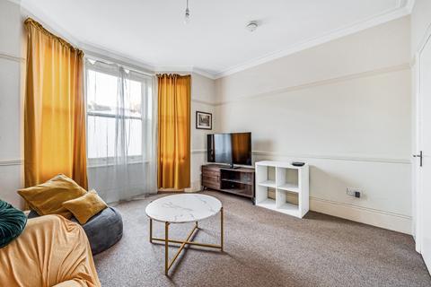 2 bedroom apartment to rent, Kingwood Road, SW6