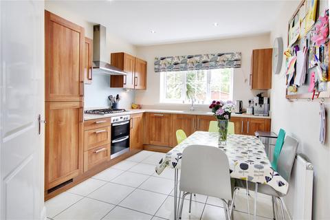 8 Ightham Close, Longfield, DA3 7AW