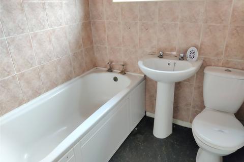 2 bedroom terraced house for sale - Fields New Road, Chadderton, Oldham, Greater Manchester, OL9