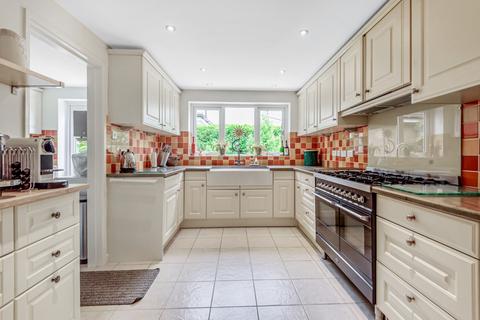 5 bedroom detached house for sale - Golf Course Road, Bassett, Southampton, Hampshire, SO16