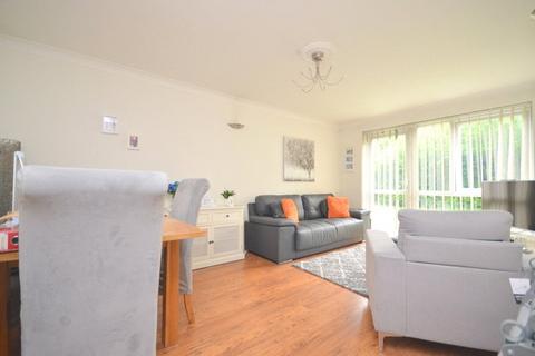 2 bedroom apartment to rent, Chaplaincy Gardens, Hornchurch, Essex, RM11