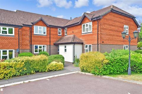 1 bedroom flat for sale - Linden Chase, Uckfield, East Sussex