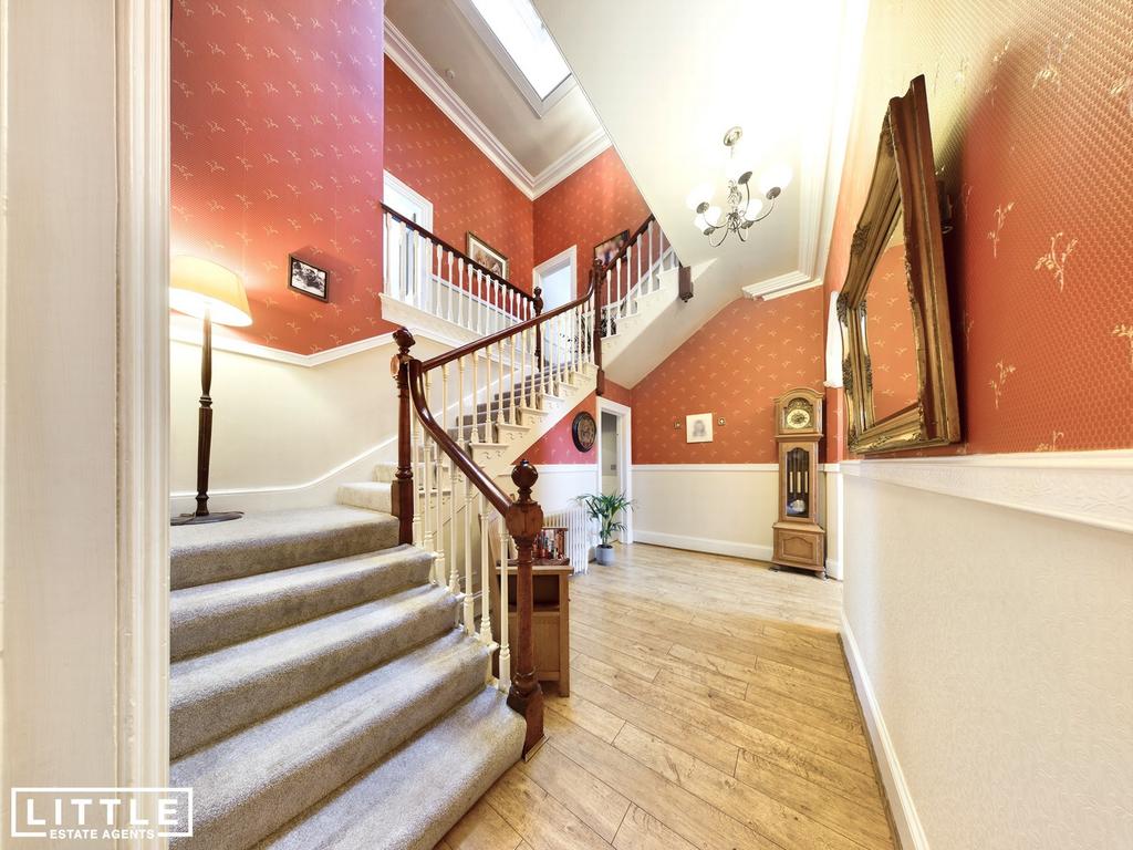 Cowley Hill Lane, St. Helens, WA10 8 bed semidetached house £500,000
