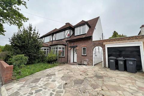 38 Wickham Avenue, Shirley, Croydon, CR0 8TY