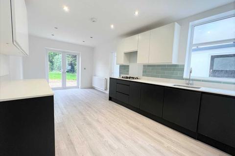 38 Wickham Avenue, Shirley, Croydon, CR0 8TY