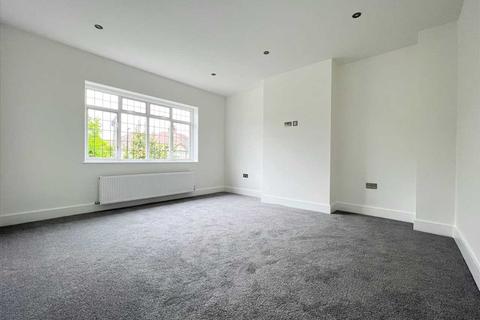 38 Wickham Avenue, Shirley, Croydon, CR0 8TY