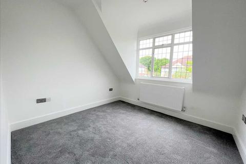 38 Wickham Avenue, Shirley, Croydon, CR0 8TY