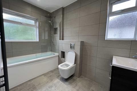 38 Wickham Avenue, Shirley, Croydon, CR0 8TY