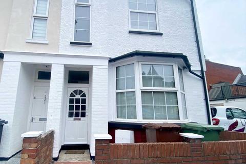 4 Glenhaven Avenue, Borehamwood, WD6 1BB