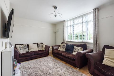 1 Bryan Close, Sunbury-on-thames, TW16 7UA