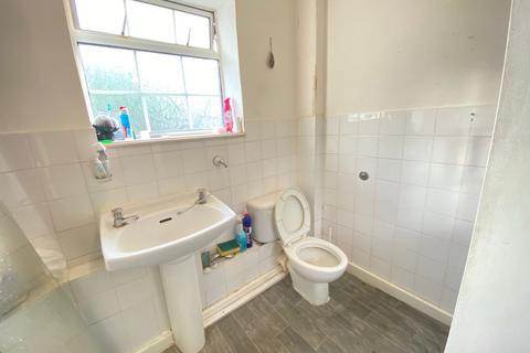 8 bedroom detached house to rent - Carrington Road, Hp12