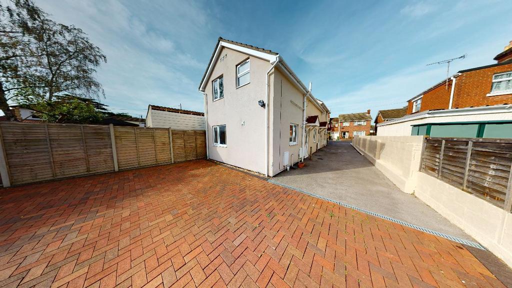 Canada Road, Woolston, Southampton, SO19 1 bed block of apartments for