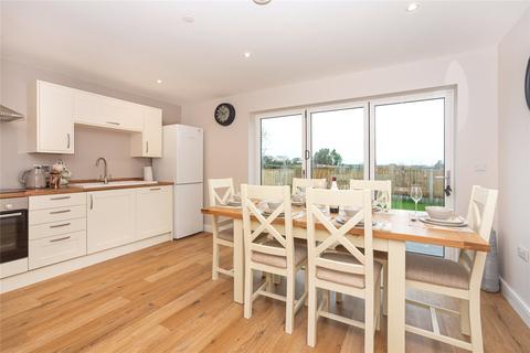 3 bedroom semi-detached house for sale, Parc Del Fryn, Brynteg, Sir Ynys Mon, LL78