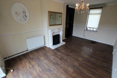 3 bedroom end of terrace house to rent - Nutbrowne Road, Dagenham RM9
