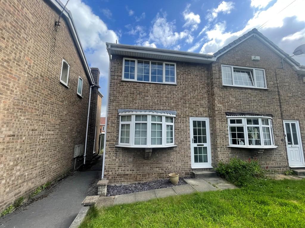 Warren House Close, Bramley, Rotherham 2 bed end of terrace house £145,000