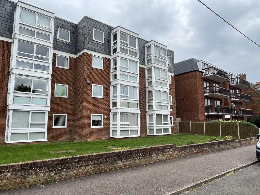 Buckingham Court, Hunstanton 2 bed apartment for sale £199,950