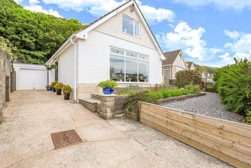 3 Chestnut Drive, Porthcawl, Bridgend... 3 bed detached house £429,950