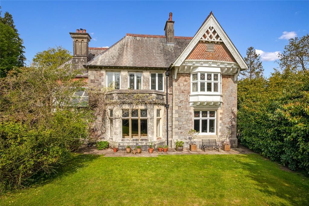 Hawson Court, Buckfastleigh, Devon, TQ11 5 bed house - £1,000,000