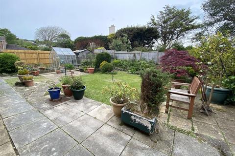 5 Barnfield Close, Braunton, EX33 2HL