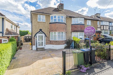 176 Batten Avenue, Woking, GU21 8UP