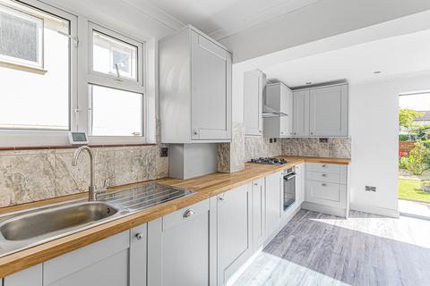 176 Batten Avenue, Woking, GU21 8UP