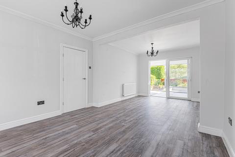 176 Batten Avenue, Woking, GU21 8UP
