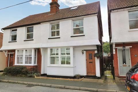 18 Bentsbrook Road, North Holmwood, Dorking, RH5 4HW