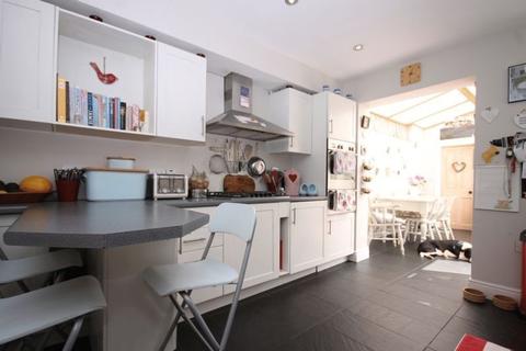 18 Bentsbrook Road, North Holmwood, Dorking, RH5 4HW