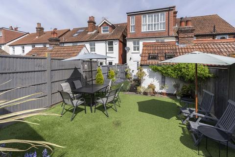 18 Bentsbrook Road, North Holmwood, Dorking, RH5 4HW