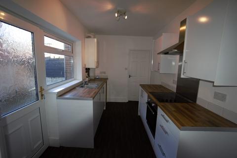 2 bedroom ground floor flat to rent - Gordon Road, South Shields