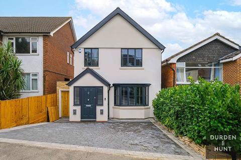 99 Queens Road, Loughton, IG10 1RR