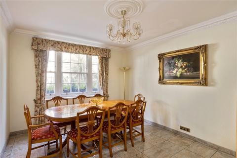 18 Farm Street, London, W1J 5RF