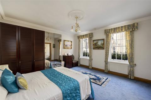 18 Farm Street, London, W1J 5RF