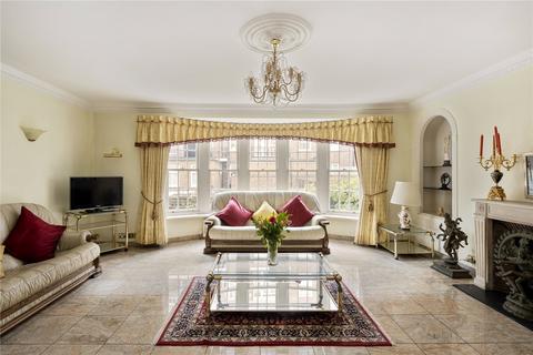 7 bedroom terraced house for sale, Farm Street, Mayfair, London