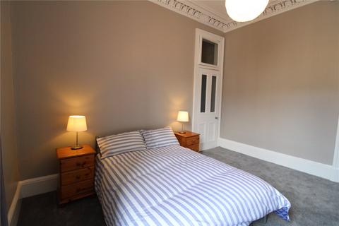 4 bedroom flat to rent, (2f2) Forrest Road, Old Town, Edinburgh, EH1