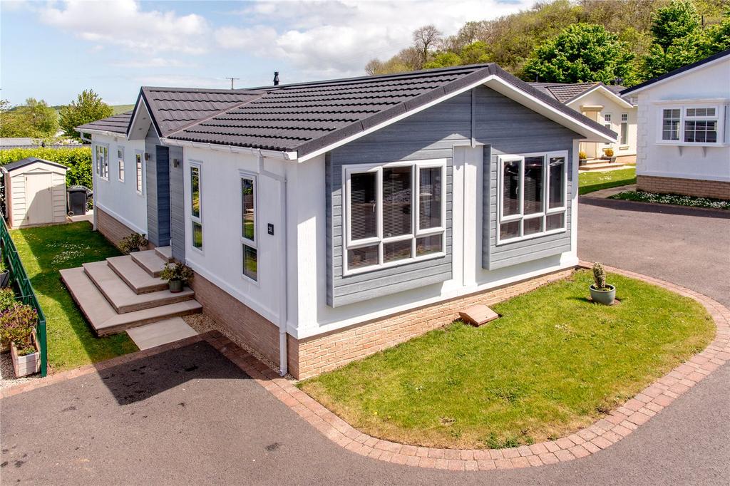The Tides, Doniford, Watchet, Somerset, TA23 2 bed bungalow for sale